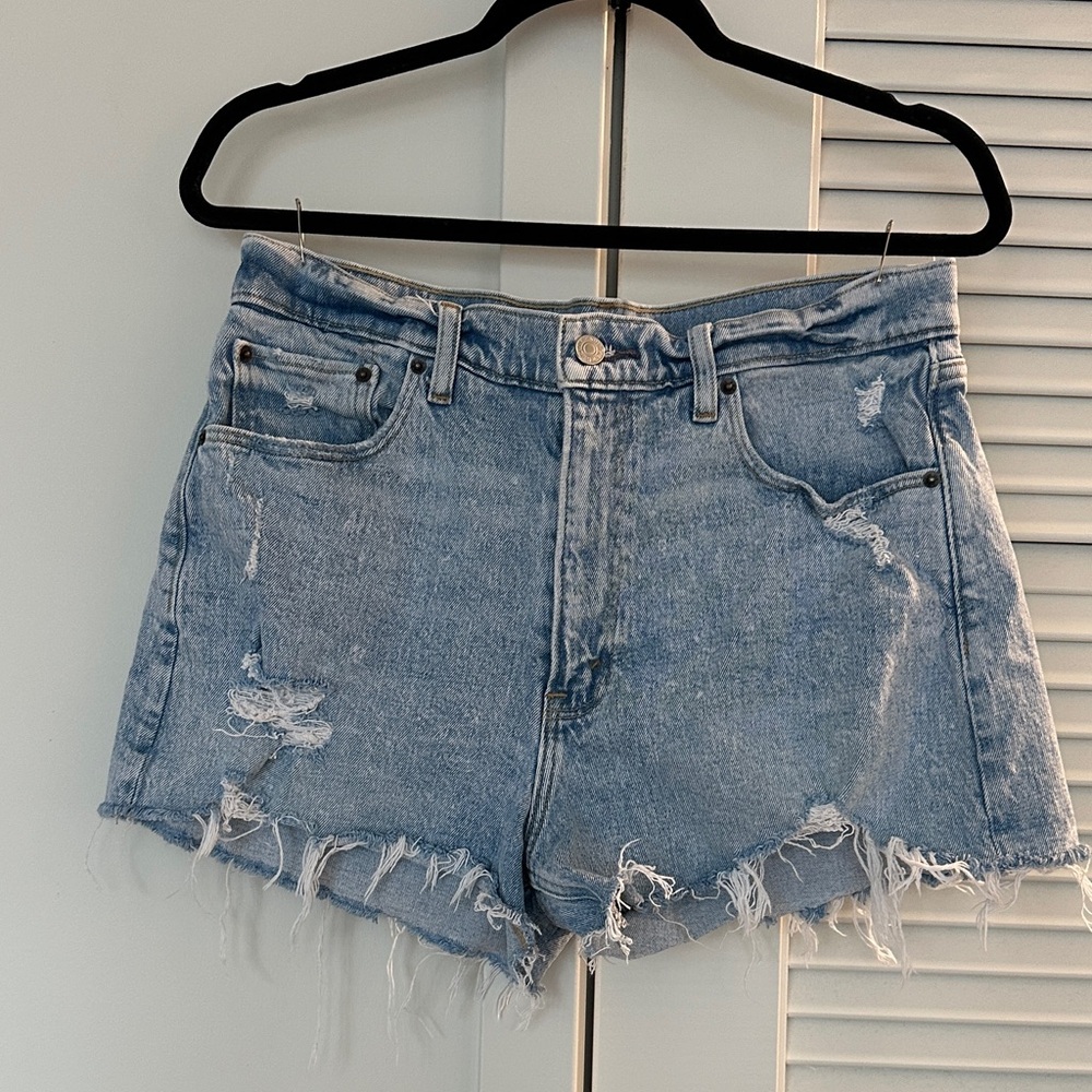 Abercrombie&Fitch The Mom Short High Rise Shorts